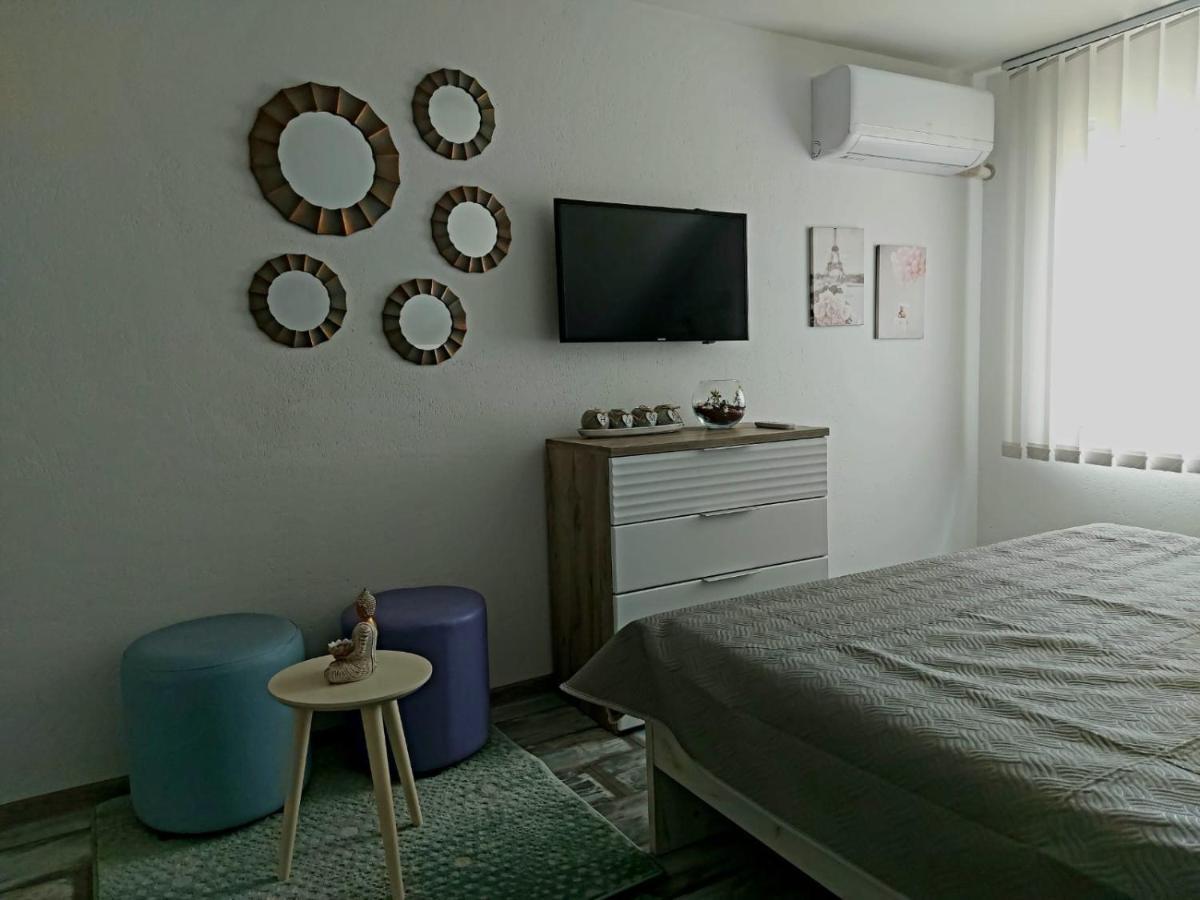 Lucic Guesthouse Cetinje Exteriör bild
