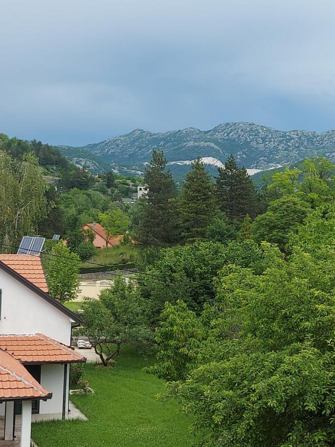 Lucic Guesthouse Cetinje Exteriör bild