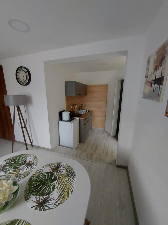 Lucic Guesthouse Cetinje Exteriör bild